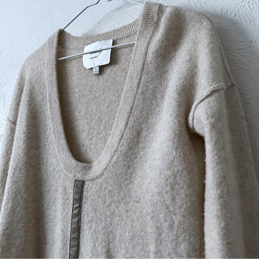 Woolly Minded Low Scoop Neck In Oatmeal Wool Sweater SZ S - Picture 6 of 8